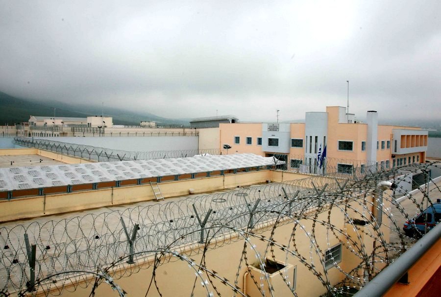 Έφοδος της ΕΛ.ΑΣ. στις φυλακές Μαλανδρίνου: Τι βρήκαν οι αστυνομικοί στα κελιά των κρατουμένων