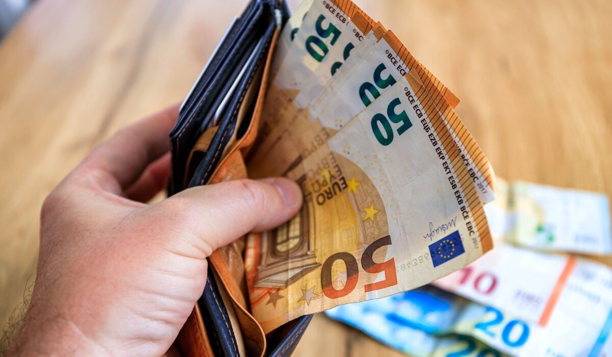 Κατώτατος μισθός