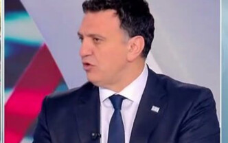 Τέμπη: Το «καρφί» Κικίλια στον Φλωρίδη για την αίθουσα και οι πιέσεις των συγγενών για παραιτήσεις