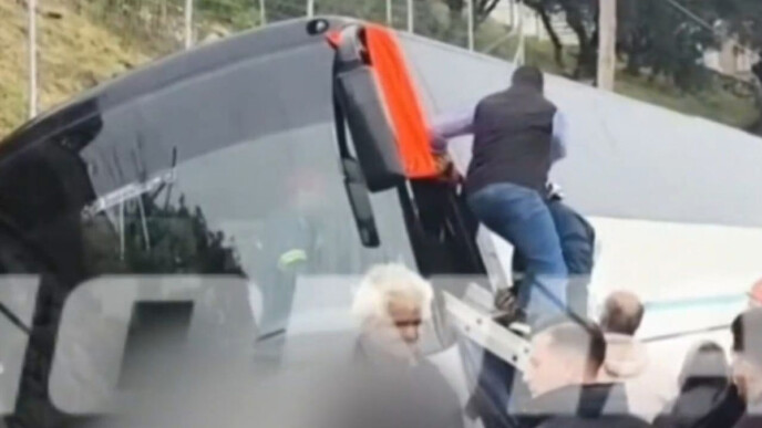 Τρόμος στο σχολικό: Τροχαίο ατύχημα στη Ζάκυνθο με μαθητές