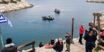 Τραγική κατάληξη στα Λιμανάκια: Εντοπίστηκε η σορός του 34χρονου δύτη στο «Πηγάδι του Διαβόλου»