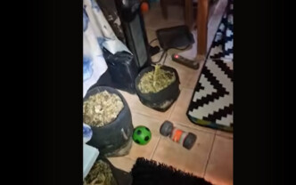 Σοκ στην Αθήνα: Οδηγός σχολικού συνελήφθη να κάνει χρήση ναρκωτικών πριν το δρομολόγιο