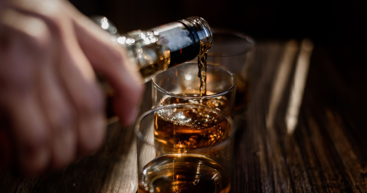 Gov.gr Wallet: Έτσι θα ελέγχεται η ηλικία για αλκοόλ και τσιγάρα – Ποιοι κινδυνεύουν με φυλάκιση