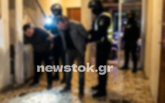 Έμπαιναν σε σπίτια με κάλτσες στα χέρια! Η επεισοδιακή σύλληψη δύο διαρρηκτών που εξαπατούσαν ηλικιωμένους