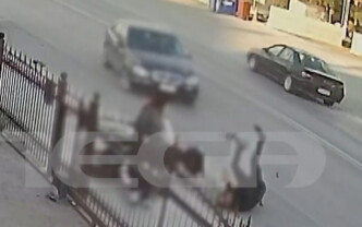 Σοκαριστικό βίντεο στην Ημαθία: Η στιγμή που μηχανή «εκτοξεύεται» πάνω σε ανυποψίαστη πεζή