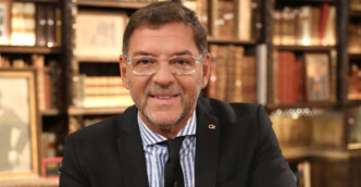 Στα χέρια της ΕΛ.ΑΣ. ο γνωστός γκαλερίστας Γιώργος Τσαγκαράκης – Τι βρήκαν στην κρυφή αποθήκη στο Ελληνικό