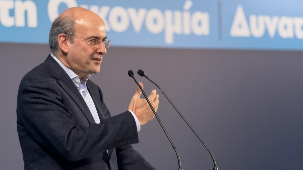 Ο Χατζηδάκης και ο ρόλος του «πυροσβέστη»