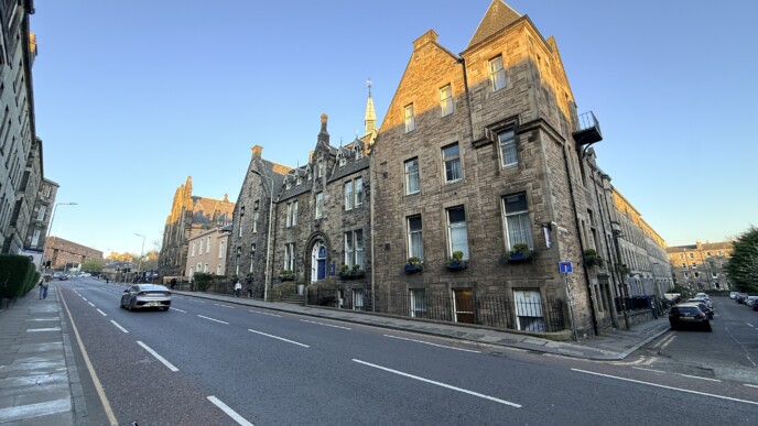 Leonardo Edinburgh City: Το κτίριο που γέννησε τον 007 και έναν Beatle - newstok.gr