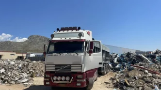 Σαρωτική έφοδος της ΕΛ.ΑΣ. στον Ασπρόπυργο: 10 συλλήψεις και όπλα σε βόθρους