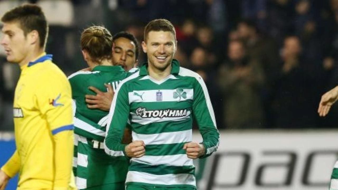 Μπεργκ: ”Γιατί να μην κάτσω στον πάγκο του Παναθηναϊκού, ηγέτης Μπενίτεθ”