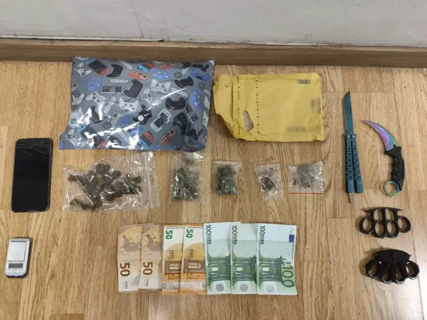 19χρονος παραβίασε τους περιοριστικούς όρους και συνέχισε τη διακίνηση ναρκωτικών μέσω δεμάτων