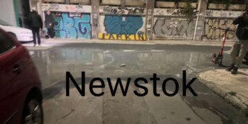 Διακοπή κυκλοφορίας σε κεντρικούς δρόμους της Κυψέλης μετά από διαρροή δομικών υλικών