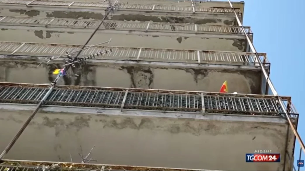 Ιταλία: Μητέρα έπεσε στο κενό με τα τρία παιδιά της