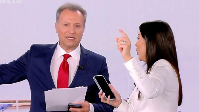 Η Αφροδίτη Λατινοπούλου μιμήθηκε τη Ζωή Κωνσταντοπούλου στον «αέρα» του ΣΚΑΪ