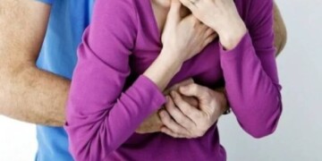 Μαθητής έσωσε γυναίκα που πνιγόταν σε εστιατόριο στην Καλαμαριά