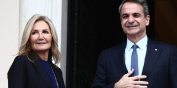 Μαρέβα Μητσοτάκη: Εσπευσμένη εισαγωγή στο χειρουργείο του Ευαγγελισμού