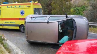 Αρτέμιδα: Τροχαίο ατύχημα με εκτροπή οχήματος στο αντίθετο ρεύμα