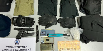 Γλυφάδα: Τρεις συλλήψεις μετά από ένοπλη απειλή κατά της ΔΙ.ΑΣ.