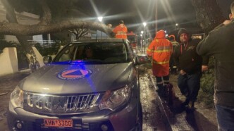 Κακοκαιρία Erminio: 133 κλήσεις στην Αττική και ριπές 115 χλμ στην Αμοργό