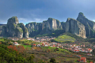 Τραγωδία στα Μετέωρα: Νεκρή γυναίκα μετά από πτώση από μοναστήρι