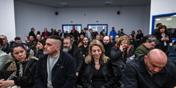 Τέμπη: Διακοπή και αίτημα αποχής της προέδρου στη δίκη για τα βίντε