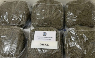 Σύλληψη στο Αίγιο: Μετέφερε πάνω από 32 κιλά κάνναβης σε αυτοκίνητο