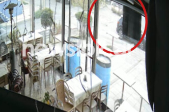 Θρήνος στο Μενίδι τη Μεγάλη Τετάρτη: Η στιγμή που η νταλίκα παρασύρει την άτυχη 82χρονη