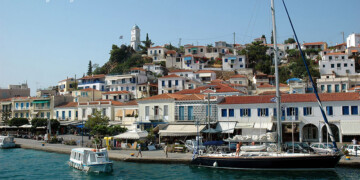 Ώρες αγωνίας για ανήλικη στην Πάρο: Μεταφέρθηκε εσπευσμένα στην Αθήνα μετά από παράσυρση