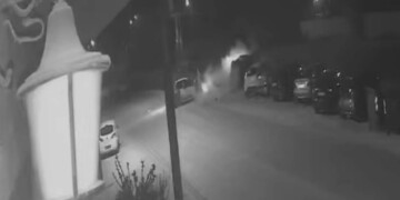 Σφοδρή σύγκρουση δύο οχημάτων στο Κανταρέ Κορίνθου μετά τα μεσάνυχτα