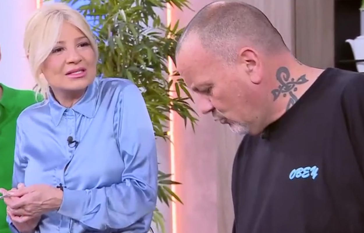 «Θα τον έλεγα…»: Ο Δημήτρης Σκαρμούτσος έχασε την υπομονή του και η Φαίη Σκορδά έμεινε άφωνη!