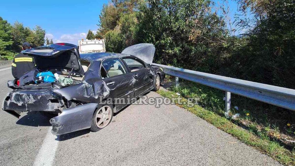 Σφοδρό τροχαίο στην Αθηνών-Λαμίας: Μητέρα και γιος σώθηκαν από θαύμα - newstok.gr