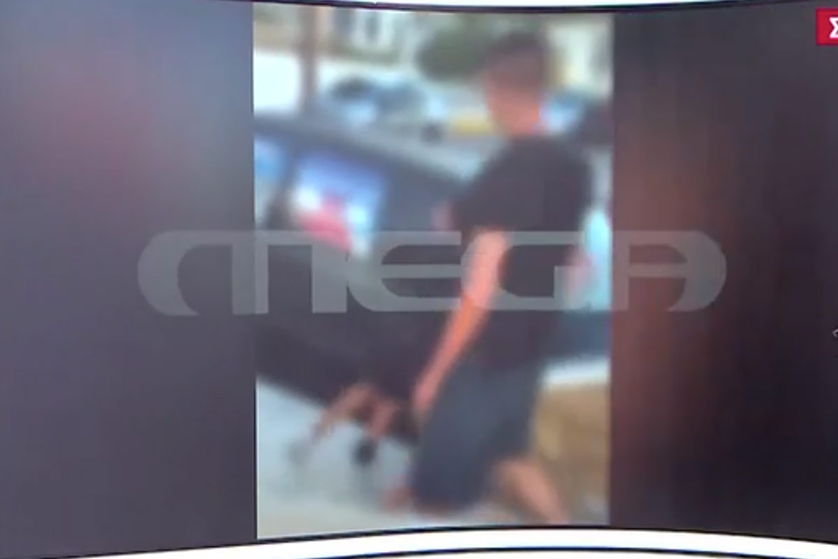 Κυκλάδες: Άγριος ξυλοδαρμός ανηλίκου μέχρι λιποθυμίας σε πλατεία