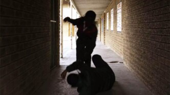 Επιθέσεις με μαχαίρια και ξύλα κατά ανηλίκων σε Παγκράτι και Γούβα