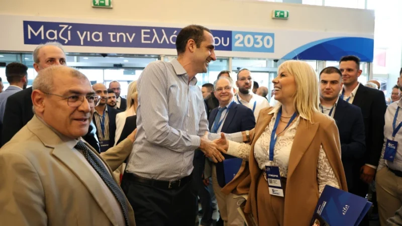 Θερμή υποδοχή στον Γρηγόρη Δημητριάδη στο 16ο Συνέδριο της ΝΔ