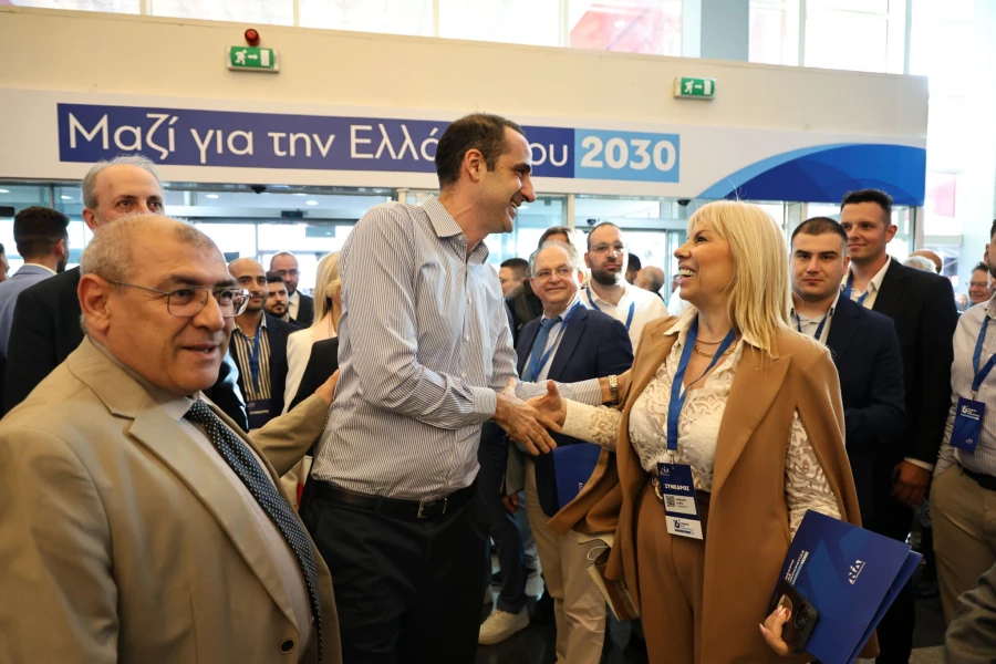 Θερμή υποδοχή στον Γρηγόρη Δημητριάδη στο 16ο Συνέδριο της ΝΔ