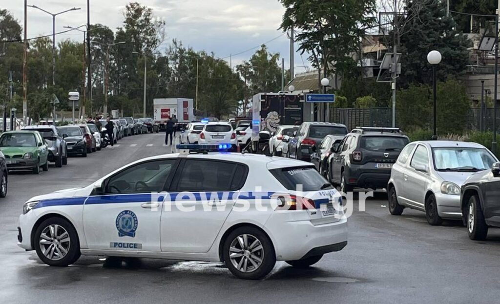 Άγρια νύχτα στο Μικρολίμανο: Η στιγμή που ένοπλος φυγόδικος έβγαλε όπλο σε αστυνομικούς. Βρέθηκαν μέχρι και χειροβομβίδες! - newstok.gr