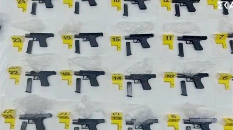 Σύλληψη δύο Τούρκων στη Θράκη: Εντοπίστηκαν 22 παράνομα όπλα που προορίζονταν για τη μαφία