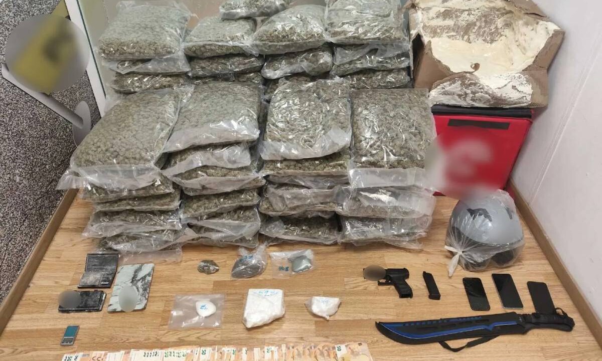 Μεγάλη επιχείρηση: Στα χέρια της ΕΛ.ΑΣ 25χρονος με 75 κιλά skunk