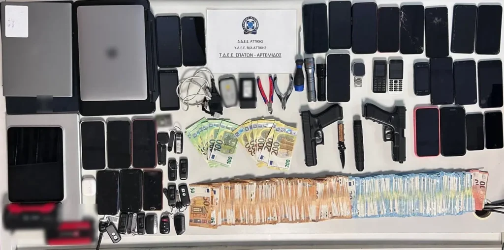 Σπείρα "μαϊμού" αυτοκινήτων έβγαλε 1 εκατ. ευρώ πουλώντας κλεμμένα ΙΧ σε ανυποψίαστους αγοραστές