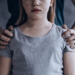 ΠΟΕΔΗΝ: Άνοδος σε ενδοοικογενειακή βία, γυναικοκτονίες και κακοποίηση ανηλίκων  - newstok.gr