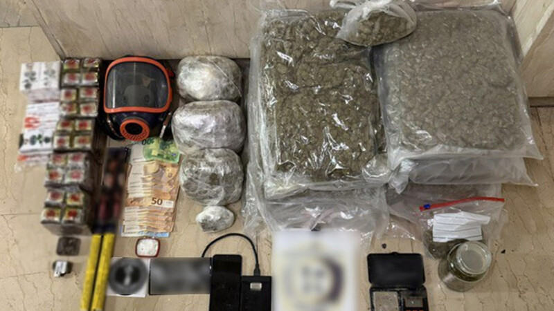 Εντοπίστηκε ορμητήριο ναρκωτικών στην Κυψέλη: Χειροπέδες σε 28χρονο διακινητή