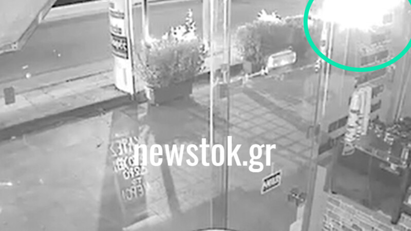 Άνω Λιόσια: Τροχαίο με λεωφορείο σε κολώνα – Τρεις τραυματίες
