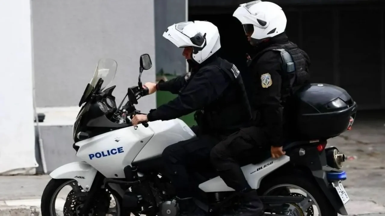 Θεσσαλονίκη: Πενταμελής συμμορία απήγαγε 25χρονο, τον απείλησε με όπλο και του απέσπασε 20.000 ευρώ