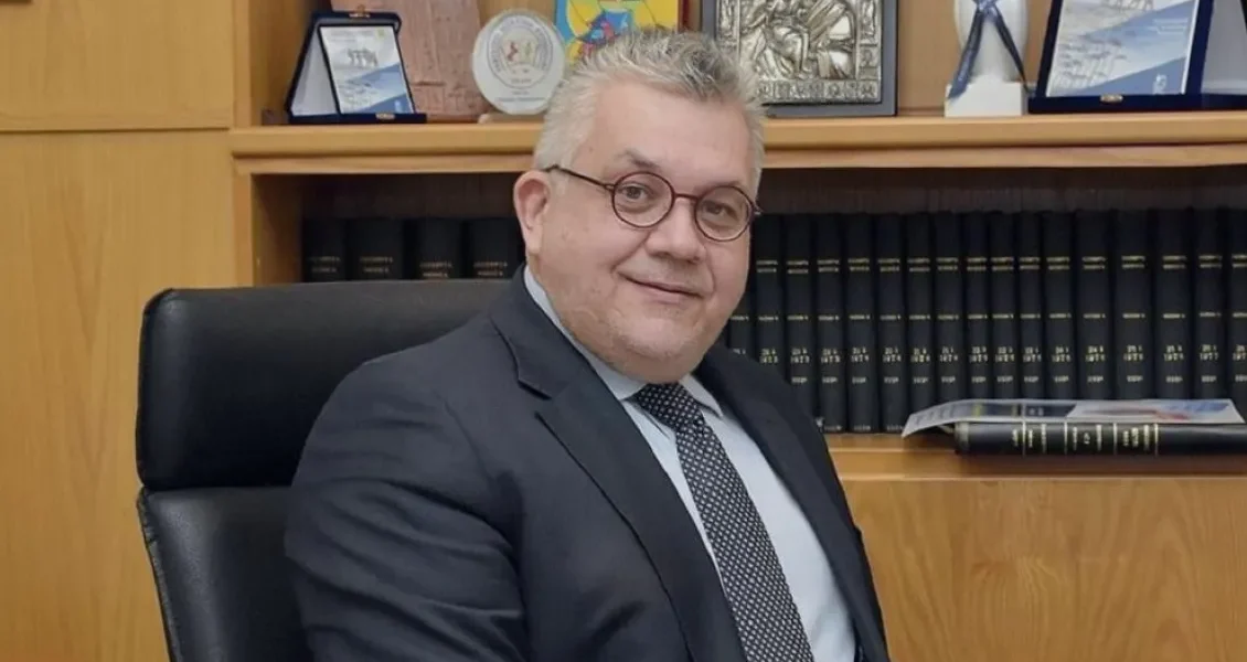 Στόχος επίθεσης με τρικάκια ο υφυπουργός Παιδείας Νίκος Παπαϊωάννου