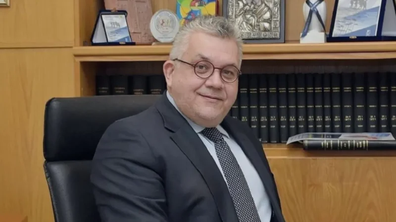 Στόχος επίθεσης με τρικάκια ο υφυπουργός Παιδείας Νίκος Παπαϊωάννου