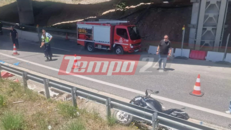 Τροχαίο στην Πάτρα: Την Τετάρτη το τελευταίο αντίο στον 52χρονο Διονύση και τον 17χρονο Ηλία