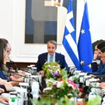 Κυριάκος Μητσοτάκης στο υπουργικό: '' Η πολιτεία τιμά τους δύο πυροσβέστες - Έχουμε μπροστά μας δύσκολες ημέρες '' - newstok.gr
