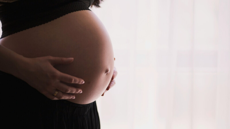 Καλλιθέα: 28χρονος ξυλοκόπησε την έγκυο πρώην σύντροφο του - Έχασε το έμβρυο - newstok.gr
