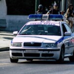 Σπάτα: Χειροπέδες σε τρεις Ρομά για επίθεση σε νοσηλευτές του Κέντρου Υγείας και φθορές στα κρατητήρια  - newstok.gr