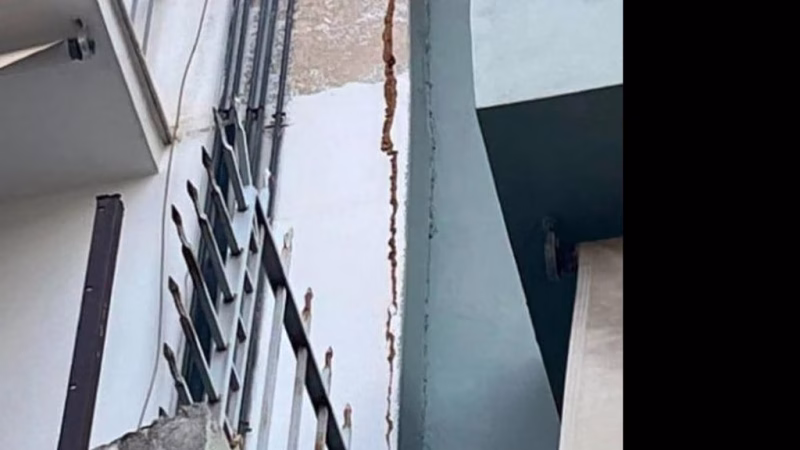 Χάρης Δούκας για τις ρωγμές σε σπίτια στην Κυψέλη: '' Κάτοικοι αναγκάστηκαν να εγκαταλείψουν τις οικίες τους '' - Ζητά συνάντηση με το υπουργείο Υποδομών - newstok.gr